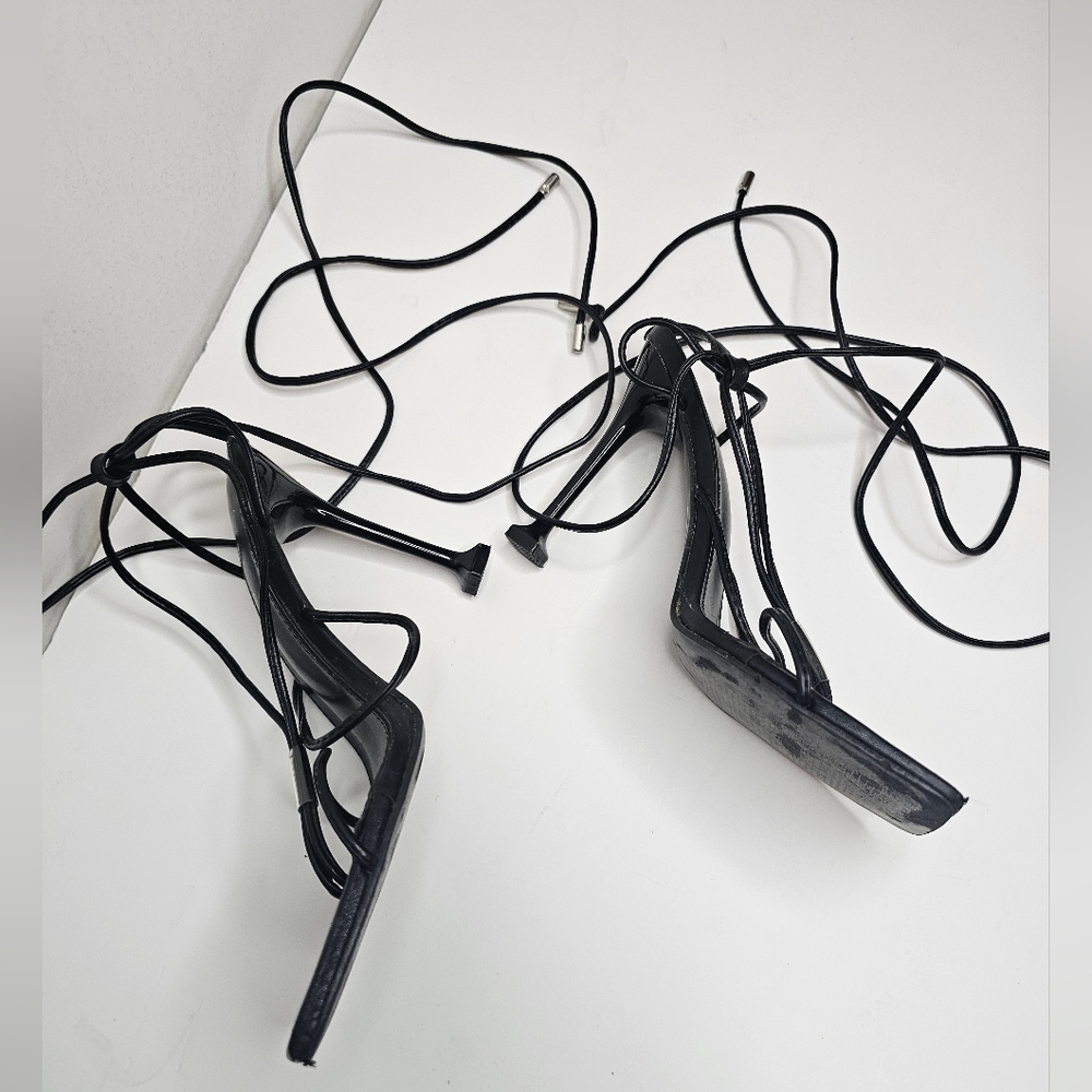 Mixx Shuz Black Strappy Thong Stiletto Heel Sandals - Size 7.5 Square Toe - Picture 4 of 9